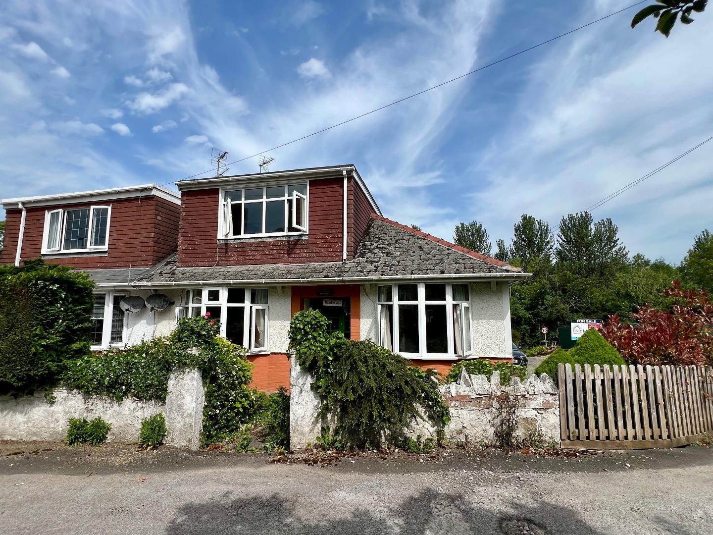 Ewenny Cross, Ewenny, Vale of Glamorgan, CF35 5AB
